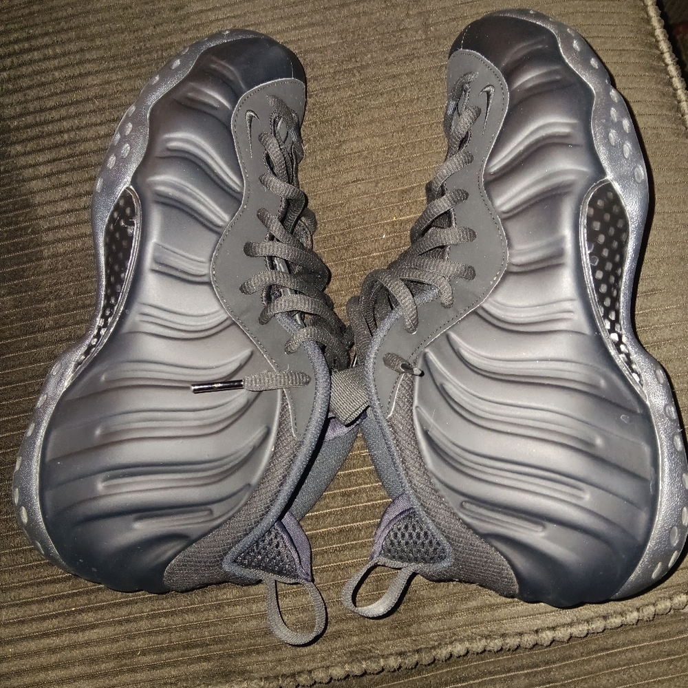 Nike Black Foamposite anthracite Sneakers